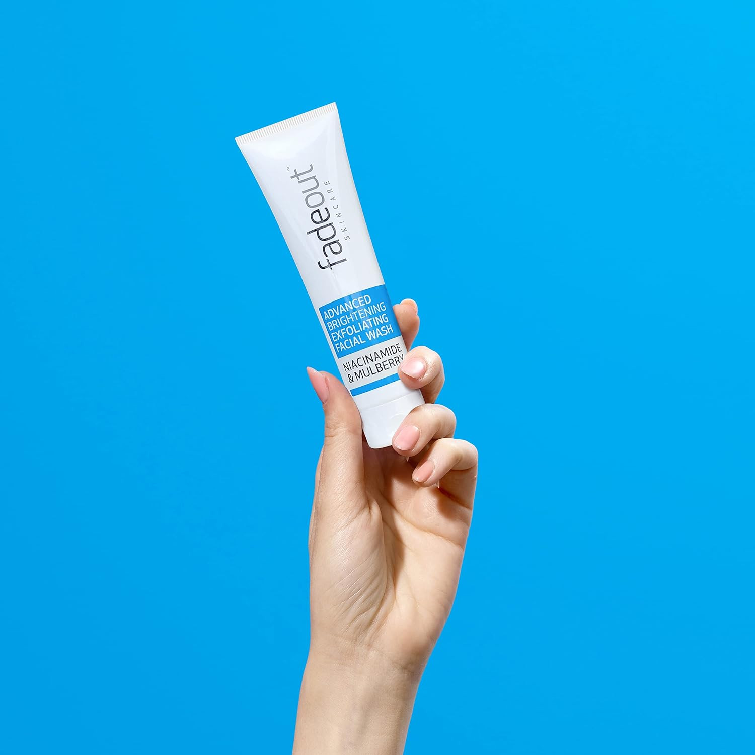 Advanced brightening exfoliating facial wash 100ml