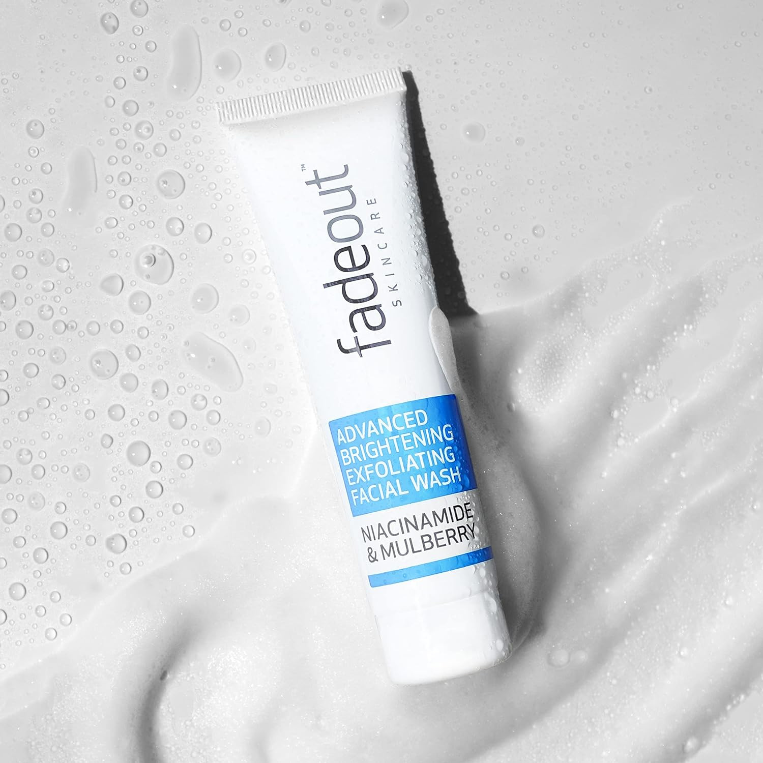 Advanced brightening exfoliating facial wash 100ml